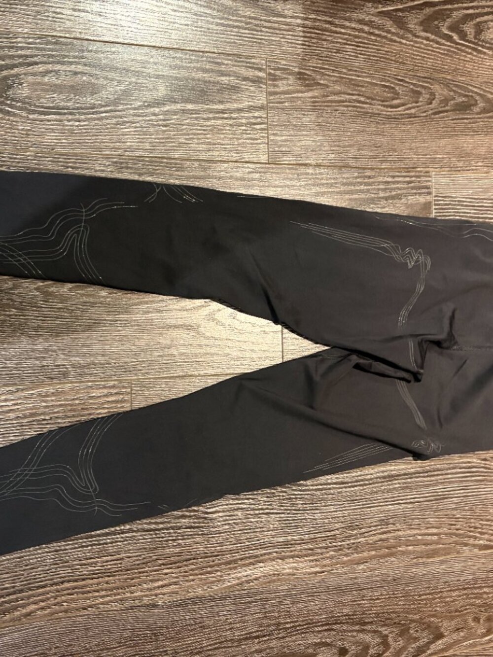 Gymshark Dreamy Leggings in Black - Picture 2 of 6